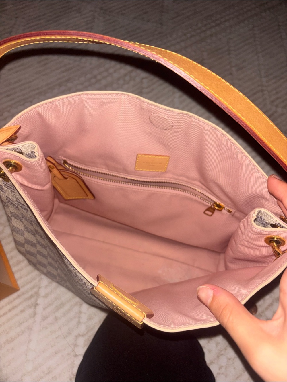 Louis Vuitton checkered tote bag - Picture 3 of 9